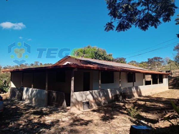 Chácara de 3.000 m2 com casa à venda por R$ 400.000,00 Foto 1