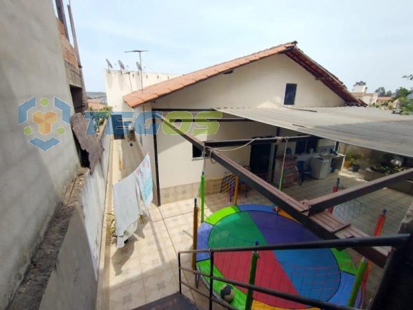 excelente casa com 2 dormitórios, 2 banheiros e espaço muito bom Foto 22