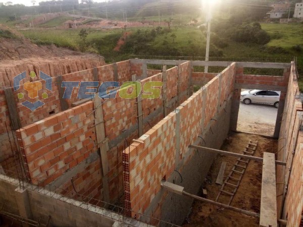 Lote com 250 m² e loja em construção por R$ 160.000,00 Foto 3