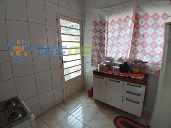 Casa com 02 dormitórios à venda por R$ 130.000,00 Foto 5