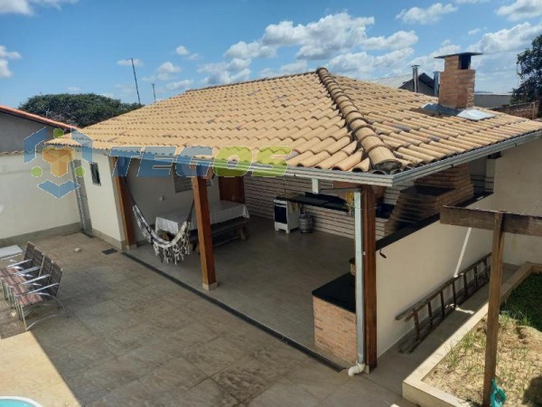 Casa com piscina e 03 dormitórios à venda por R$ 750.000,00 no Veneza Foto 6