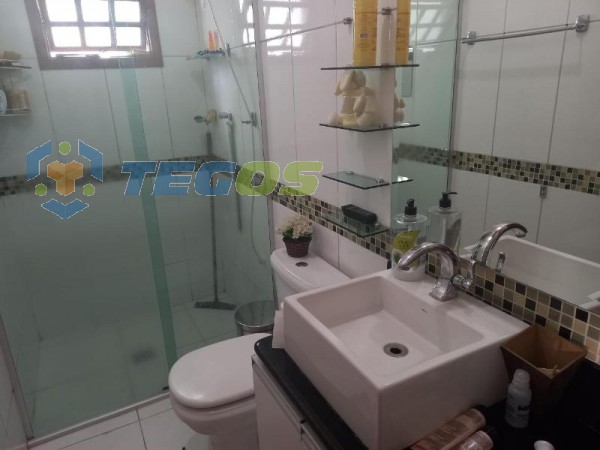 Casa com piscina e 03 dormitórios à venda por R$ 750.000,00 no Veneza Foto 18