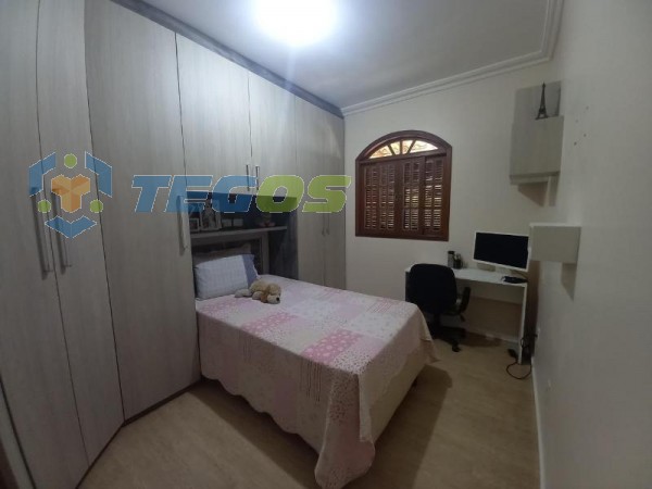 Casa com piscina e 03 dormitórios à venda por R$ 750.000,00 no Veneza Foto 19