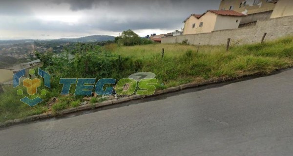 Lote em oportunidade, totalmente plano e terraplanado Foto 3