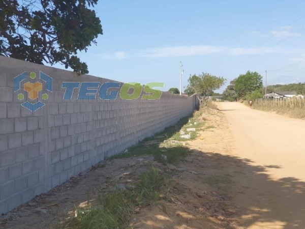 Chácara à venda, local Murado com portão eletrônico, próximo ao Rio Cricaré, 3.5km de Guriri Foto 2