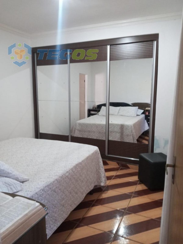 Excelente casa de tres quartos com suite, área gourmet, suite separada da casa tipo quitinete, para visitas ou escritório, aceita financiamento Foto 2