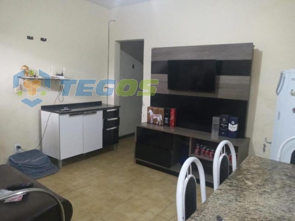 Excelente casa com comercial Foto 23