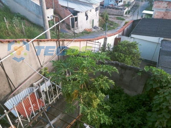 Excelente casa com comercial Foto 3