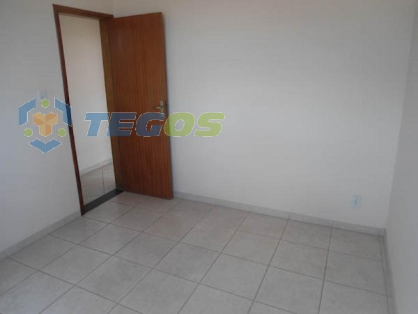 Apartamento localizado em Monte Castelo. 2 quartos, 1 banheiros e 0 vagas. Foto 6