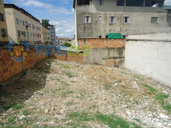 Lote localizado em Glória. 0 quartos, 0 banheiros e 0 vagas. Foto 1