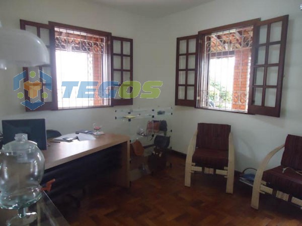 Casa localizado em Três Barras. 3 quartos (1 suítes), 1 banheiros e 3 vagas. Foto 2