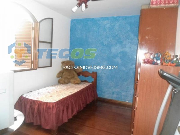 Casa localizado em Conjunto Água Branca. 3 quartos (1 suítes), 1 banheiros e 3 vagas. Foto 4