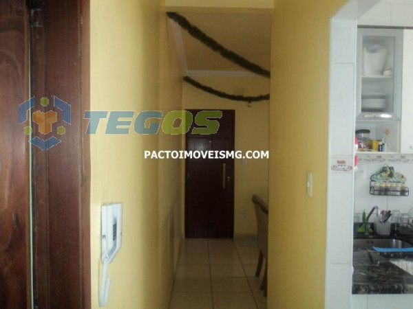 Apartamento localizado em Glória. 2 quartos, 1 banheiros e 1 vagas. Foto 9