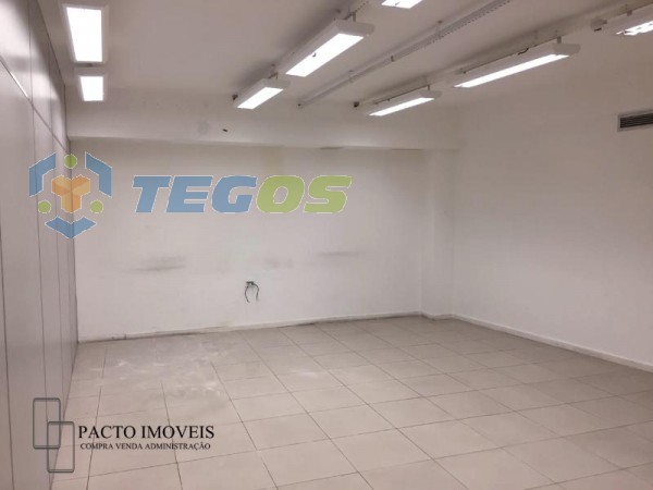 Excelente conjunto de salas comerciais medindo 680m2 cada andar Foto 5