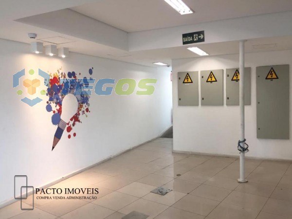 Excelente conjunto de salas comerciais medindo 680m2 cada andar Foto 11