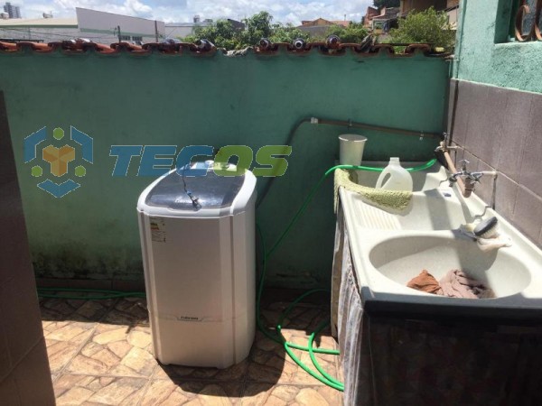 Vende-se 03 casas e 02 barracões com +-1200m2 no Água Branca em Contagem. Foto 3