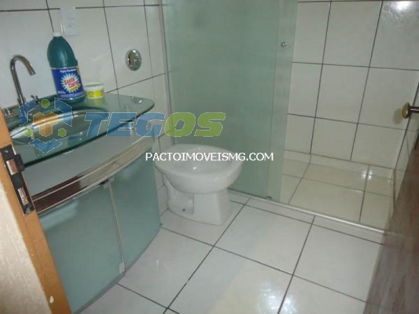 Apartamento localizado em Glória. 3 quartos, 1 banheiros e 1 vagas. Foto 8