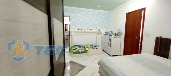 CASA COM 02 QUARTOS SENDO UM SUÍTE Foto 6