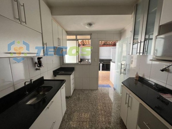 APARTAMENTO COM ÁREA PRIVATIVA COM 02 QUARTOS Foto 2