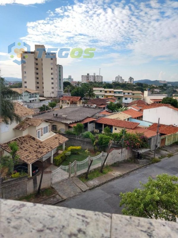 Apartamento com 93m2 03 quartos com suíte, aquecedor solar, elevador e 2 vagas. Foto 16