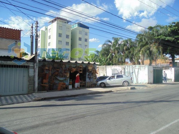 Lote Comercial localizado em Padre Eustáquio com área útil 877.00 m². Foto 3