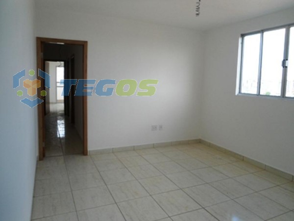 Apartamento localizado em Jardim Paquetá. 2 quartos (1 suítes), 2 banheiros e 2 vagas. Foto 3