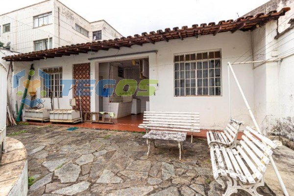 Casa localizado em Serra. 4 quartos (2 suítes), 4 banheiros e 1 vagas. Foto 16