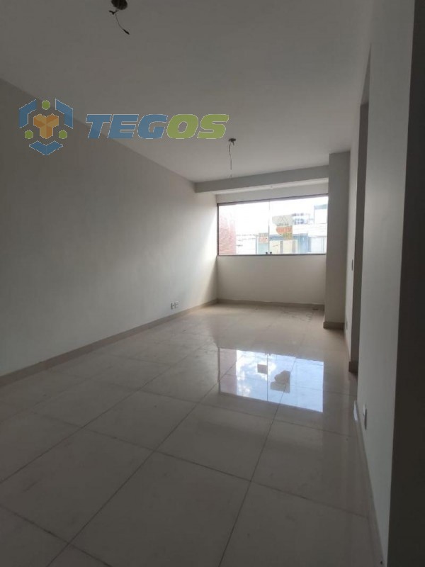 Apartamento localizado em Padre Eustáquio. 3 quartos (1 suítes), 2 banheiros e 2 vagas. Foto 1