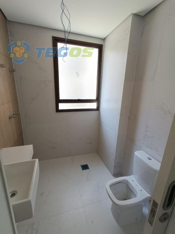 Apartamento localizado em Serra. 3 quartos (1 suítes), 3 banheiros e 2 vagas. Foto 7