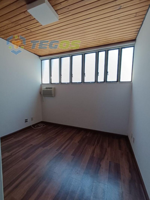 Apartamento localizado em Funcionários. 2 quartos, 2 banheiros e 1 vagas. Foto 12