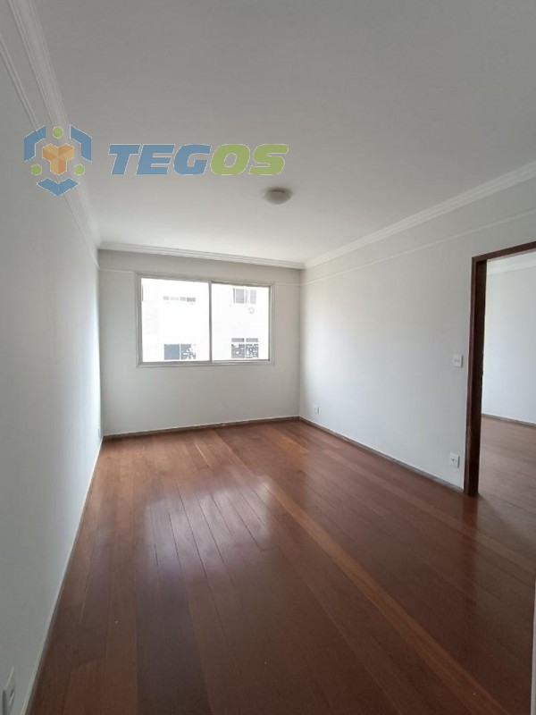 Apartamento localizado em Santo Antônio. 4 quartos (1 suítes), 3 banheiros e 2 vagas. Foto 5