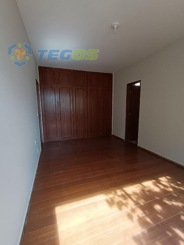 Apartamento localizado em Santo Antônio. 4 quartos (1 suítes), 3 banheiros e 2 vagas. Foto 7