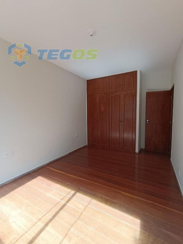 Apartamento localizado em Santo Antônio. 4 quartos (1 suítes), 3 banheiros e 2 vagas. Foto 10