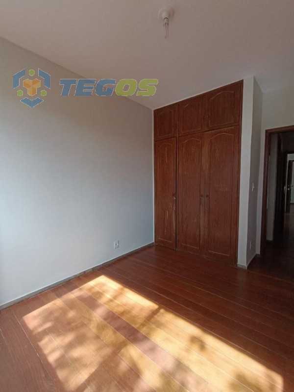 Apartamento localizado em Santo Antônio. 4 quartos (1 suítes), 3 banheiros e 2 vagas. Foto 12