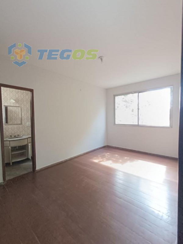 Apartamento localizado em Santo Antônio. 4 quartos (1 suítes), 3 banheiros e 2 vagas. Foto 13