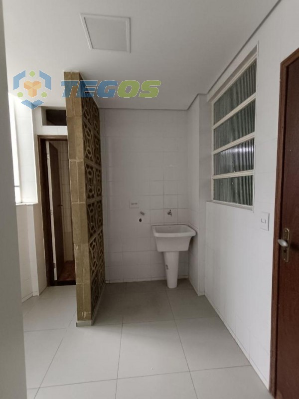 Apartamento localizado em Santo Antônio. 4 quartos (1 suítes), 3 banheiros e 2 vagas. Foto 16