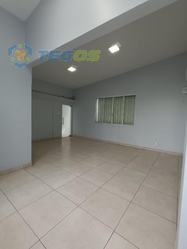 Casa comercial localizado em Cidade Jardim com área total 341.00 m². Foto 7