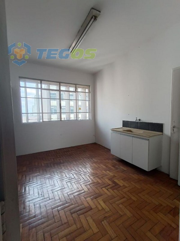 Sala localizado em Centro com área útil 77.00 m². Foto 6