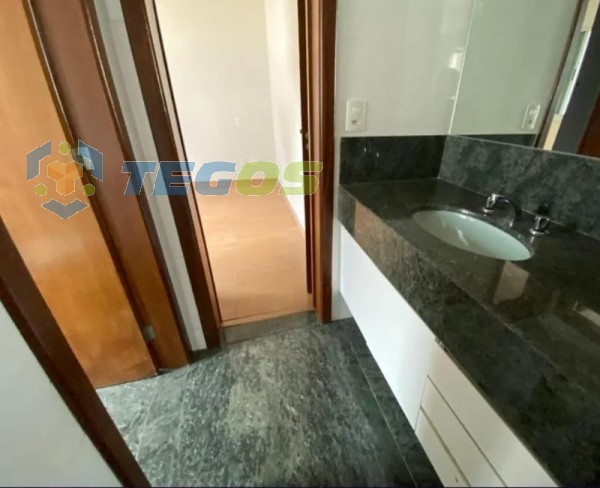 Apartamento localizado em Santo Antônio. 4 quartos (2 suítes), 3 banheiros e 4 vagas. Foto 14