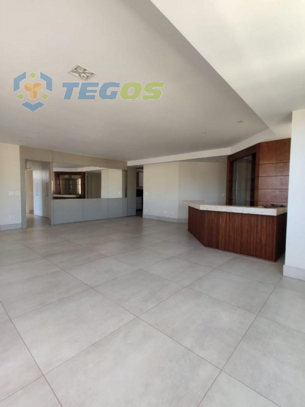 Apartamento localizado em Santa Lúcia. 4 quartos (1 suítes), 3 banheiros e 2 vagas. Foto 2