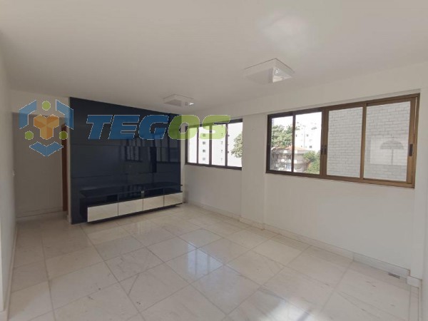 Apartamento localizado em Santo Antônio. 3 quartos (1 suítes), 3 banheiros e 2 vagas. Foto 1