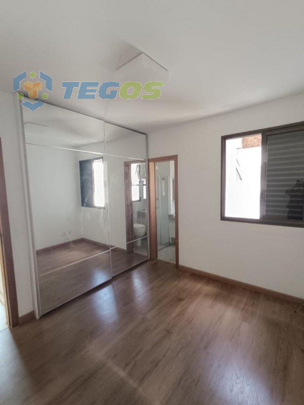 Apartamento localizado em Santo Antônio. 3 quartos (1 suítes), 3 banheiros e 2 vagas. Foto 3