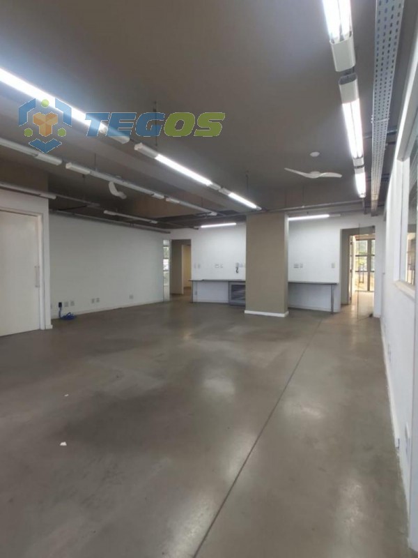 Andar localizado em Estoril com área útil 200.00 m². Foto 3