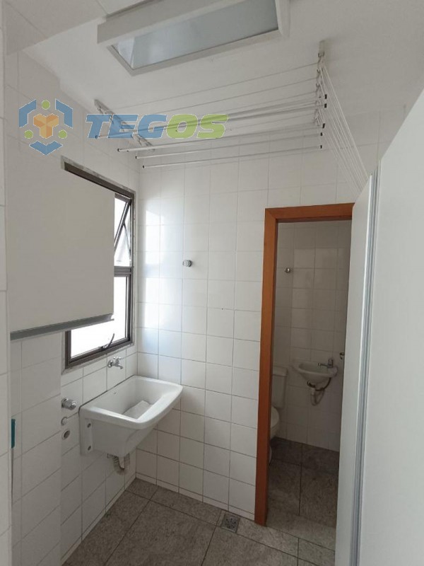 Apartamento localizado em Santo Antônio. 3 quartos (1 suítes), 3 banheiros e 2 vagas. Foto 11