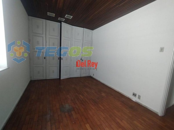 Apartamento com 4 Quartos e 3 banheiros à Venda, 133 m² por R$656.000,00 Foto 12