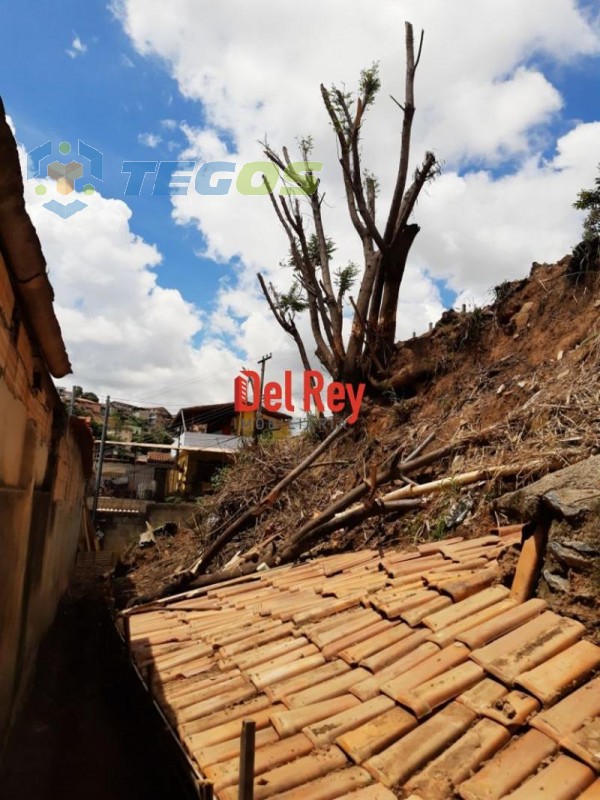 Casa em lote de 360 metros no Caiçara Foto 16